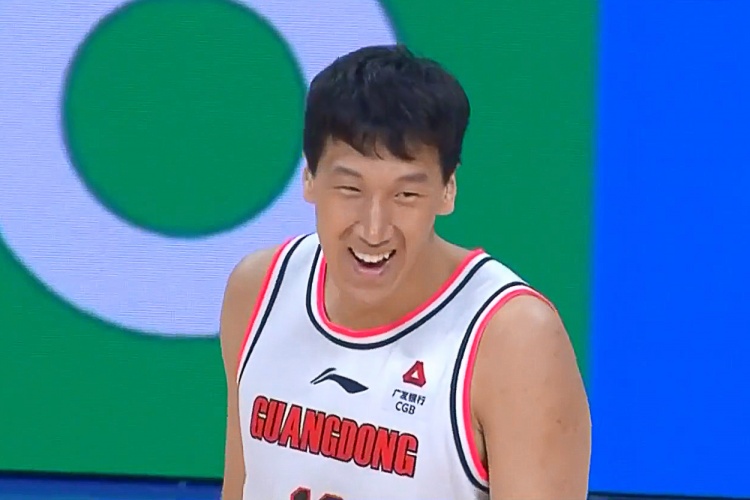 高炮臺開火!杜潤旺10中8&三分6中5砍下全隊第二高的21分